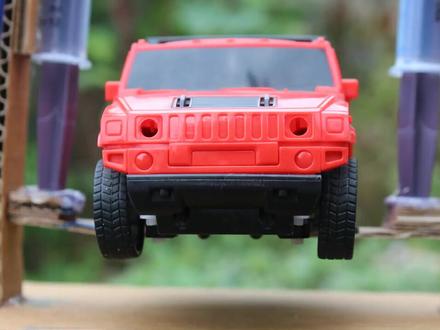 教你用硬纸板和注射器制作一个液压汽车升降机