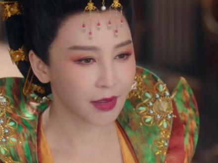 “千年万岁,椒花颂声”!#唐诡3太平公主上官婉儿的友情上官婉儿墓志铭现藏于陕西考古博物馆。这块保存完好的唐代墓志,不仅因为记载了志主上官昭容的世系、经历、死因、葬地等具体信息,具有非常重要的史料价值,本身也是一件精妙的艺术品,值得细细观赏。#千年万岁椒花颂声 #上官婉儿 #边看唐诡边学唐朝历史 #唐诡长安长公主台词直击灵魂