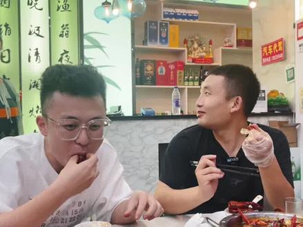 立志成为服装电商知识博主中探美食蕞好的#电商 #电商创业 #主播 #龙虾 #邵伯龙虾