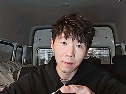 探索悬崖洞寨究竟能不能找到宝藏?而中国洞穴探险鼻祖是谁?洞穴熬硝历史发展经历了怎样的过程?#洞穴探秘 #熬硝 #解惑 #孟少杰