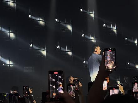 在台中AlTA看揽佬,大展鸿图观众唱的和军训一样