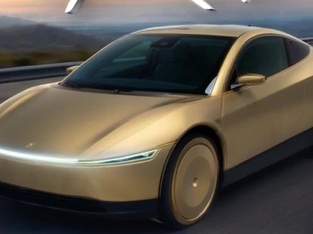 特斯拉Cybercab量产车悄然下线,无人驾驶时代正式开启! #cybercab #特斯拉 #马斯克 #自动驾驶