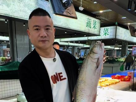 家的味道,从鲜活的海洋馈赠开始。精选海鲜,新鲜直达,让家人每一口都充满爱与温暖”#小海鲜 #小渔廠渔家菜