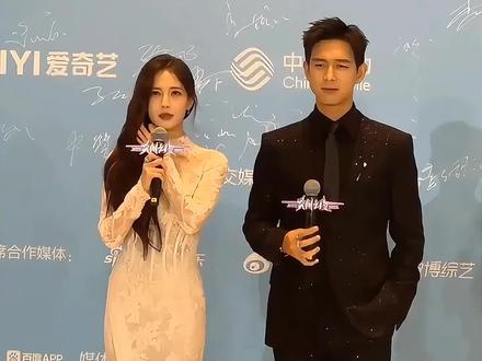 李现李一桐尖叫之夜撒糖!花瓣雨中牵手,民国CP感爆棚