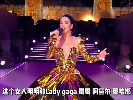 她的演唱会完全不用抢前排, 因为她会从天而降下来看你 #katyperry #水果姐 #darkhorse #歌手 #欧美明星