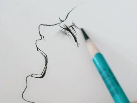 几笔教你画哭泣的男生,伤感的他,圈出未必哭过的男人~#画画 #