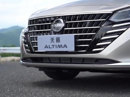 预计17万起售!升级前脸造型+12.3英寸大屏,2023款日产天籁亮相 #2023款日产天籁 #中型B级轿车