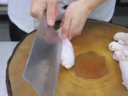 手撕鸡腿这样做,香嫩入味,爽口开胃,学会去哄老婆 #美食 #家常菜 #烹饪 #鸡腿 #鸡肉