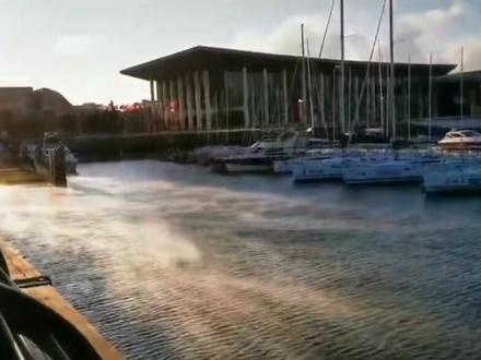 青岛海面似开锅,冒起“白烟”!原来是罕见“海浩”奇观