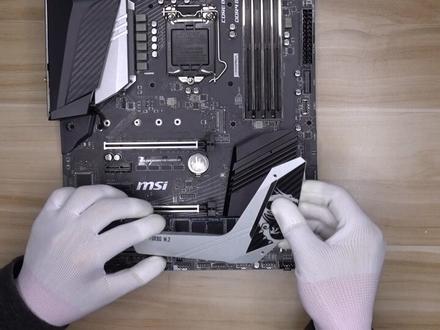 微星Z390主板 M.2固态硬盘、CPU、及内存的安装(3/3)