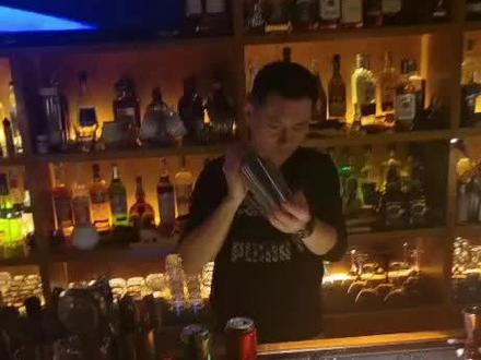 @红斌-调酒的아저씨 燕双鹰的酒吧打卡