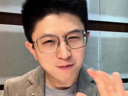 卡塔尔天然气船通过霍尔木兹海峡,伊朗为何网开一面? 【抖音独家】#全球创作者计划 #零基础看懂全球 #时代砺剑高燃出列
视频信息来源如下:
央视新闻2026.5.10发布《卡塔尔液化天然气运输船时隔约70天首次通过霍尔木兹海峡》
财联社2026.5.12发布《巴基斯坦撕开封锁线?第二艘卡塔尔天然气运输船正穿越霍尔木兹赴巴 》
