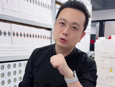 24 天续航 + 82% 屏占比,红米 Watch5 太香了,150 + 运动模式,AFE 芯片 + 自研算法,精准监测心率、血氧、睡眠、压力,支持女性健康管理、四大呼吸放松模式,亲友数据可共享#小米 #手表 #小米手表 #红米 #智能手表