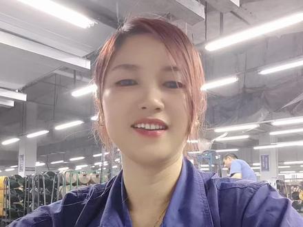 走错庙门拜错了神,婚姻一步错步步错,就这样慢慢的孤独终老,从深圳过来31岁来到这里干到了四十多岁,看这样子要干到五十多岁去了,一个人夜里想了很多很多,眼泪也止不住的往下流,想想这些年的经历,这些年的不堪,这些年的难过。总是一个人这样扛了过来。这17个年头,我何时不在想那种幸福的婚姻 幸福的家庭,只可惜我走错了路,为自己的年少无知买单