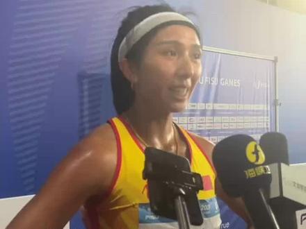 成都大运会女子100米栏林雨薇跑出了13秒03,位列第五,她表示:恭喜吴艳妮达到奥运标,这很不容易,我也要努力找回状态,向她看齐。#比赛现场 #成都大运会