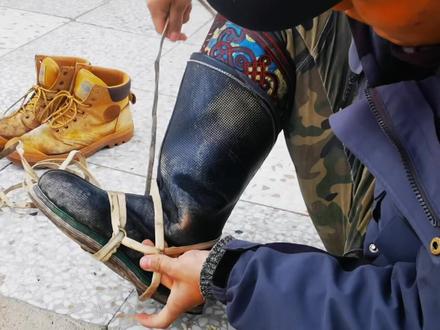 有两位朋友要看的缠靴子详细视频,来啦#蒙古靴#蒙古马文化 #牧区生活日常记录