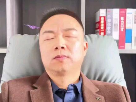睡着了也要做广告,合肥的办公家具行业这是有多卷啊#合肥办公家具#办公家具 #合肥办公家具厂 #合肥办公家具定制 #搞笑