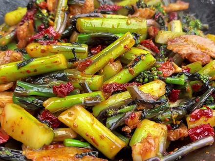 今天摘了很多红菜苔做一餐好吃的 #美食 #美食分享 #农村生活