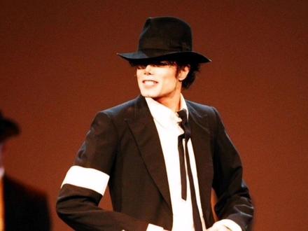 这是反差萌的鼻祖🤣##迈克尔杰克逊