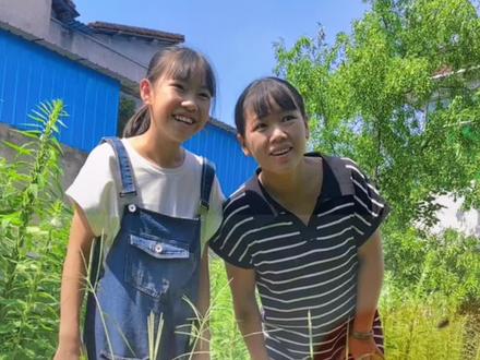 多少父母为了自己的子女哪怕自己害怕或者不喜欢的事情也愿意去做,又有多少子女能懂得呢?#母女日常 #我的乡村生活 #懂事的孩子