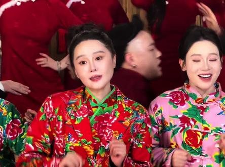 球球新歌火辣辣MV拍摄现场,太精彩了#球球 #赵本山女儿球球 #现场拍摄花絮 #刘老根大舞台 @小球球吖