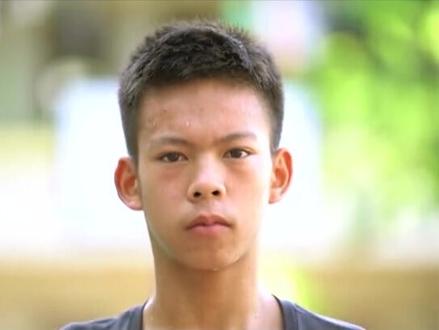 #库里 全网寻找的男孩,他就是被写进教科书的#张家城 #中国篮球#篮球#篮球男孩的快乐#湖人 #励志人生