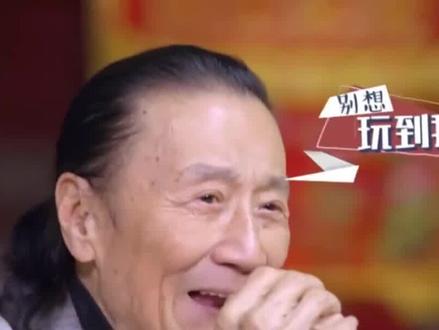 谢霆锋问父亲,为何一直戴墨镜,谢贤直呼我不想看到你