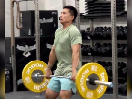 干货帖|悬垂高翻5种连续方式对比
.
🙋康康你知道几种方式?
.
#crossfit #高翻 #crossfit教学 #功能性训练 #综合体能