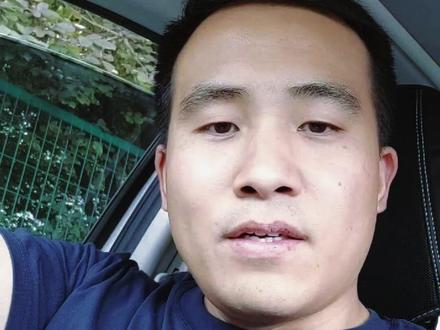 忍不了!湖人赛后找裁判讨说法,里夫斯詹姆斯爆粗,雷迪克摊牌 #湖人 #詹姆斯