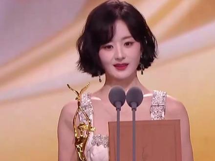 《小城大事》播放量不佳,这口锅真该赵丽颖一个人背吗? #赵丽颖