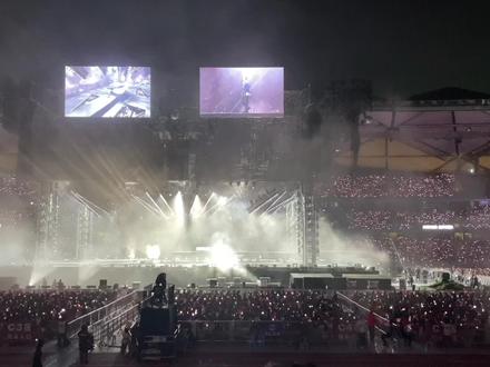 视频里三分零三秒唱错词好可爱!哈哈哈哈哈哈#深圳收官站 #火星演唱会 #华晨宇 只是我~好奇怪~好奇怪~哈哈哈哈可爱鼠