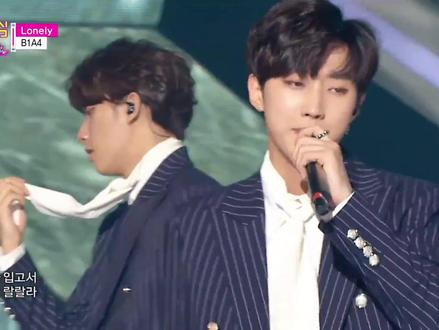 【B1A4】Lonely 音中打歌live
条纹西装也来好看了吧#b1a4 #郑振永#信宇 #灿多 #Baro #孔璨