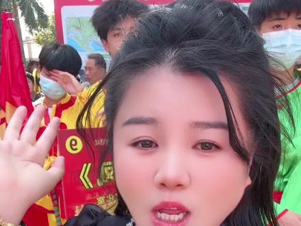 年初三的电城真的太热闹了,有表演,有晚会,这个过年气氛真的很好很好@小表妹(小号直播)