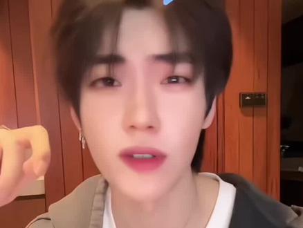 趣事分享哈哈哈哈
#孙澈 #澈所二创活动 #哏的 #皮皮皮皮朱 #听潮阁赵太阳 @李知恩(王者荣耀) @孙澈