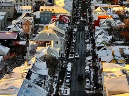 10月22日报道,冰岛首次发现蚊子,颠覆“全球唯一无蚊国”固有认知,确认属于“环跗脉毛蚊”#大象主播说 @大象新闻主持人刘琳