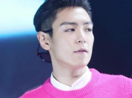 #top崔胜贤删除与#bigbang合照,青春好像破裂了#娱乐每日播报