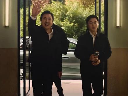 《飞驰人生3》中速天梯反水,张驰惨遭出卖!记星的预算又没了? 《飞驰人生3》中速天梯反水,张驰惨遭出卖!记星的预算又没了?#飞驰人生3 #飞驰人生 #春节档电影 #喜剧电影 #抖音二创激励计划