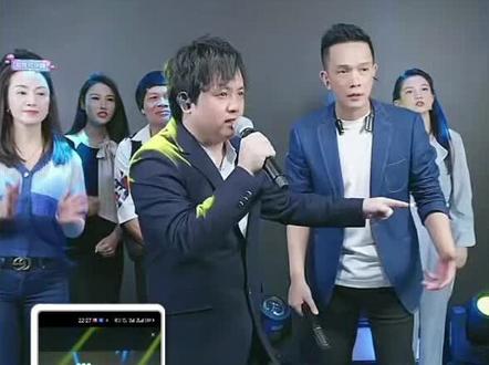 唯一的偶像@郑源11月8号周三晚九点(周年)直播