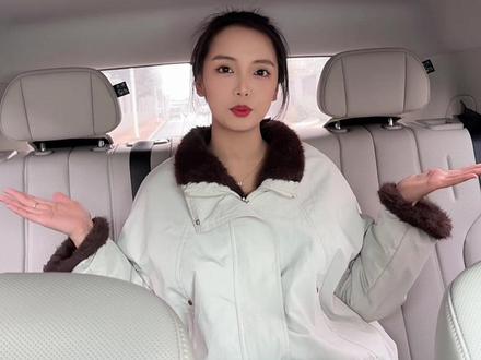 埃安utsuper后排座椅支持二级调节
很多车后排其实都是支持二级调节的,可以让后排倾斜角度更大,乘坐体验更好。
#埃安ut #埃安utsuper #汽车人共创计划 #用车知识 #真实生活分享计划