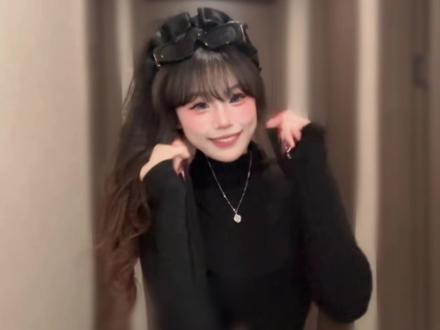 跳的爽爽的 @糖果味的婷🍬 #香菜摇 #卡点舞