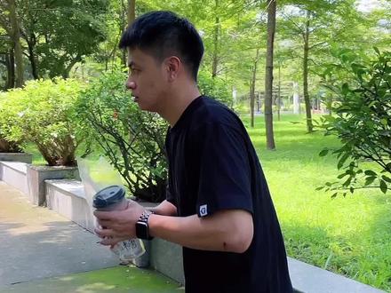 其实我也可以很美,只是粗心的网友没发现,我也可以很茶的,爱我吧。