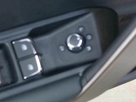 东风风神奕炫GS改装电动折叠后视镜上车,锁车自动折叠 解锁自动展开 更换原厂高配开关 车内也可以控制折叠展开#折叠后视镜#戴南龙天汽车装饰 #东风奕炫