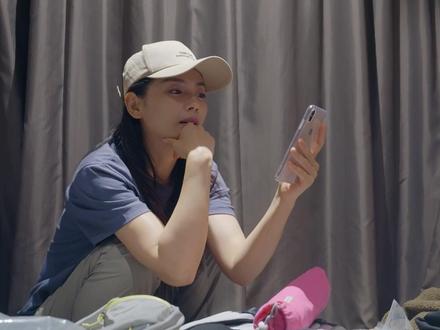 #刘涛胡歌陈龙云打包行李 小分队#胡歌 @刘涛 @演员陈龙 出发前有哪些准备?三人群聊云打包行李,一致通过要为行李做减法,“方不方便不是最主要的”,要做更有意义的事情。#一路前行 #与地球互关