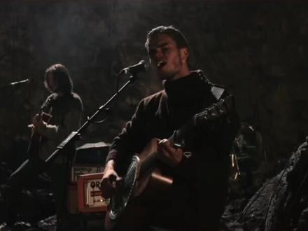 今日宝矿推荐:冰岛乐队#kaleo。主唱的磁性嗓音低沉沙哑,让人过耳难忘❤️