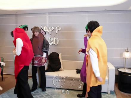 亚轩:马哥中中中!#宋亚轩#马嘉祺#贺峻霖#时代少年团#马嘉祺生日快乐