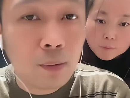 甘宇翼二女儿放假就要闹着回四川,先把儿女送回自贡,奶奶高兴坏了#甘宇翼 #甘宇翼寻亲