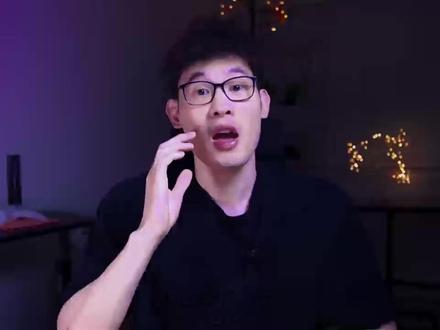 AI操控整个电脑,两种路线怎么选? 📎 完整材料在主页简介的网站里
Claude Code 和 Codex 都能让 AI 操控电脑,但路线完全不同:一个看屏幕、抢真实鼠标;一个读 macOS 无障碍树,用虚拟光标后台操作。这期用实际演示讲清楚速度、价格、精准度、通用性,以及最实用的组合玩法:让 Claude Code 调用 Codex 干活。
#ClaudeCode #Codex #AI工具 #ComputerUse #AI操控电脑