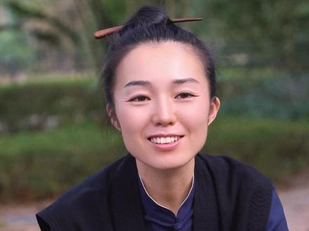 道家人打招呼的方式是怎么样的 道家人打招呼的方式是怎么样的#传统文化 #智慧人生 #认知