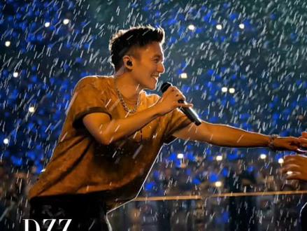 谢霆锋专享版《恭喜自己》新歌上线 #谢霆锋 #新歌 #恭喜自己 #新歌推荐 #这谁顶得住啊