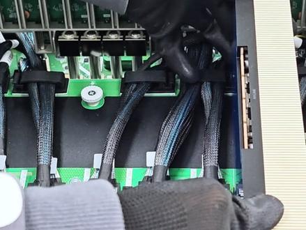 帮北京某高校私有化部署满血DeepSeek #diy装机 #H200专业卡 #deepseek #AI大模型